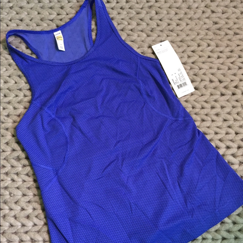 Lolë Daphnee Tank NWT